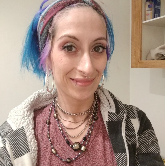 Meet your Posher, Twiggy - Picture 2 of 4